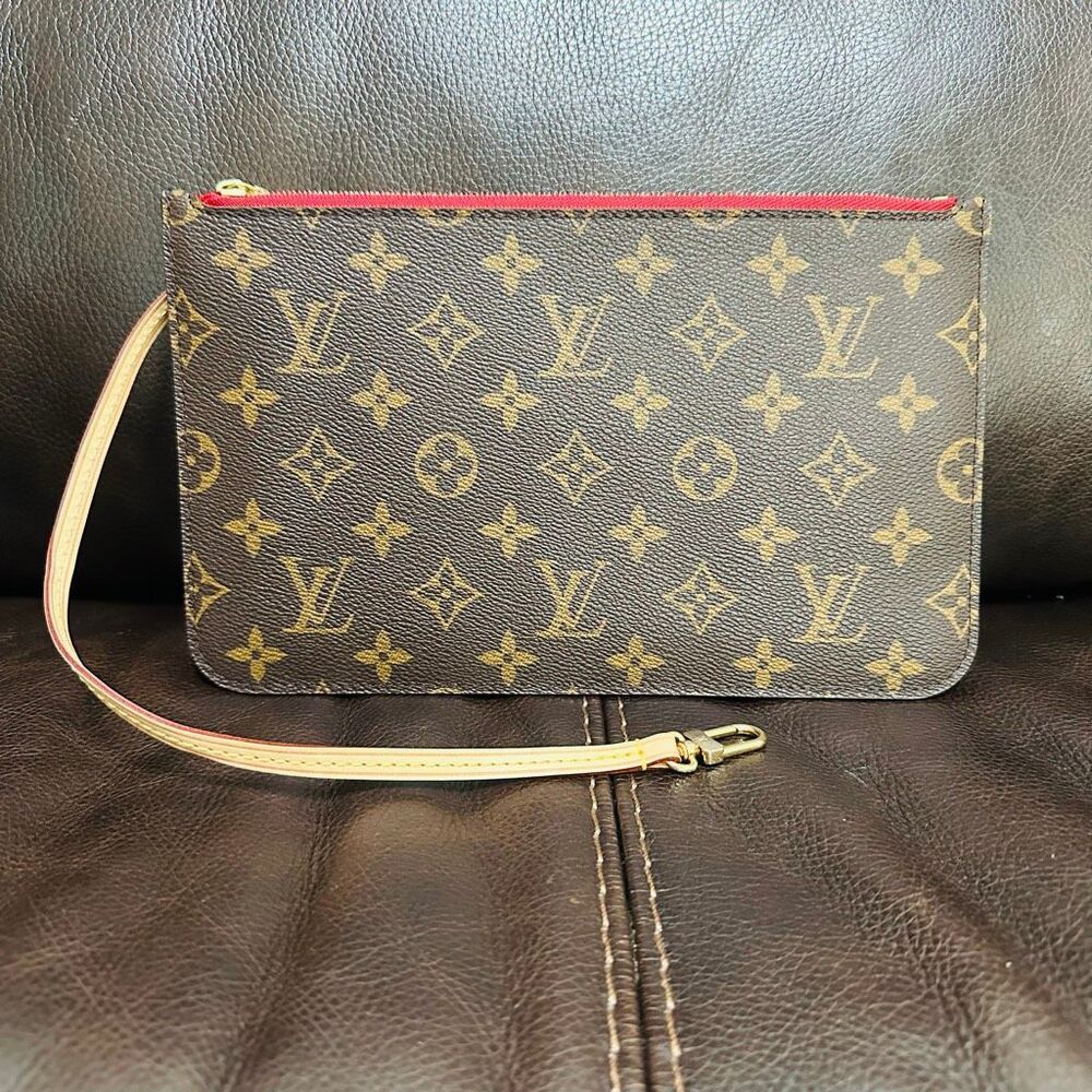 Louis Vuitton Neverfull MM Pouch